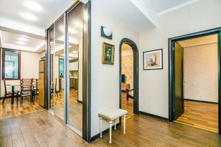 Central Apartment 2 BR and living Hall - Baku - 0