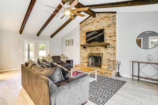 2 Mi to Lake Home with Game Room, Pool and Fast WiFi! - Wichita Falls - 0