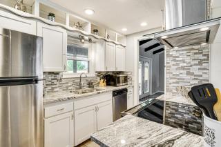 2 Mi to Lake Home with Game Room, Pool and Fast WiFi! - Wichita Falls - 3