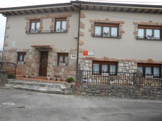 Apartamentos Carolina - Celorio - 9