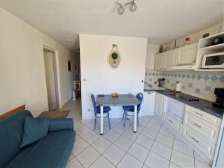Appartement Vacances: Piscine, Tennis, Pétanque, Terrasse, Parking - Proche Commodités - FR-1-387-170 - Marseillan - 3