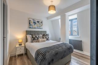 Crown Street Apartments - 1