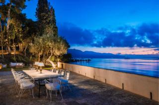 Magnificent Seafront Corfu Villa 5 En-Suite Bedrooms The Durrells House Historic Elegance Modern Luxuries Direct Beach Access Private, - - 6