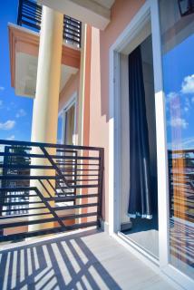 The 375 Stay - 1 Bedroom, Private Balcony, Wi-Fi - Dar es Salaam - 5
