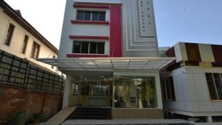 Serene Valley Hotel - Rangum - 0