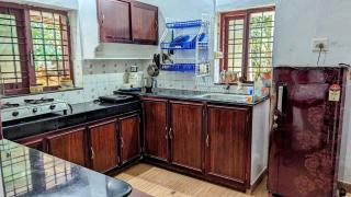 Spacious 2-storey home-4 bedroom - 4