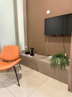 Palazio Serviced Apartment in Mount Austin near Aeon IKEA Toppen HSI - Johor Bahru - 4