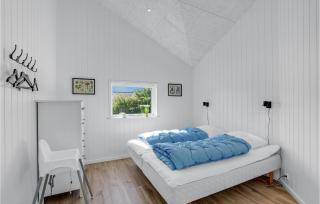 Stunning Home In Hadsund With Five Bedrooms And Wifi - 4