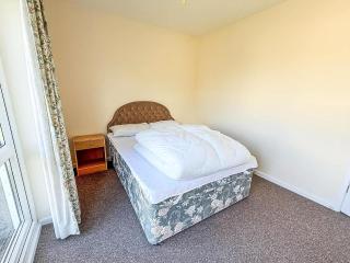 8 Berth Chalet To Hire At Bermuda Holiday Park Nearby Hemsby Beach Ref 18192B - Hemsby - 1