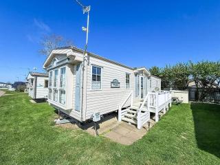 Lovely 6 Berth Caravan On California Cliffs Holiday Park In Norfolk Ref 50007M - Great Yarmouth - 0