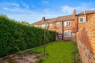 Stunning Modern Home 4 mins from Racecourse - Doncaster - 2