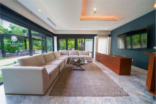 7 Bedroom Private Villa in Tulum Country Club - Private Pool - Beach Access & Golf - fits 14 people - Akumal - 1