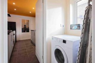 Stanley-3 Bdrm House Ideal for Contractors Near Beach - Blyth - 9