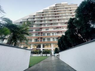 Cozy at the Signature - 1