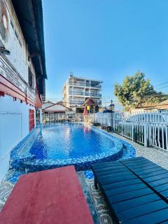 Lacasa Mountain View Hotel - Vang Vieng - 7