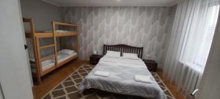 Pelican Guest House & Hostel - Chernivtsi - 5