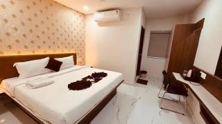 Hotel Mithra Grand - 5