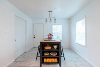 Cozy Home Perfect for Groups! - Tulsa - 2