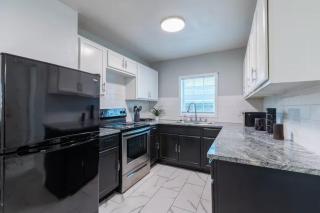 Two Homes - Charming Home and Cozy Bungalow - Tulsa - 1