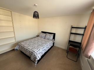 Beaconsfield House, Modern, recently refurbished, self check-in, free parking and near Luton Airport - Luton - 7
