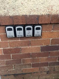 Room only guest accommodation, guest house self catering - Bangor - 9