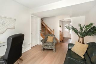 The Mt Pleasant Residence - 'Your Cozy Away-Home' - Brampton - 8