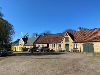 GRUBBE MØLLE, Lejlighed med eget køkken og bad - 0