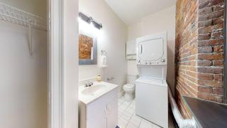 Spacious Back Bay 1br W King & Office - Boston - 1