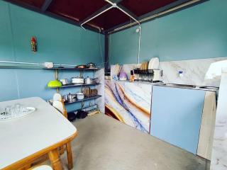 RuPaV Hexa Cabins - 1