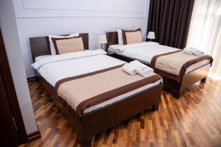 Green City Resort Hotel - Bakoe - 9