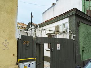 Urban Stillness - 3BD Hideaway - Bucharest - 9
