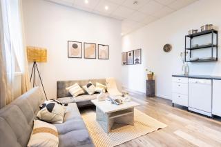 Garden Apt Leverkusen 15 min Cologne fair, 19 min Duesseldorf, family friendly - Leverkusen - 0