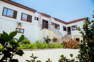 C K Suites Hotel - Adentan - 5