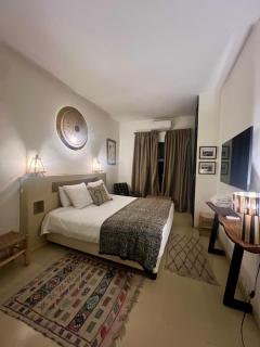 "LE 21", EXCLUSIVE LUXURY DUPLEX 400m FROM JEMAA EL FNA PLACE -HAMMAM-JACUZZI-KOUTOUBIA VIEW-ROOF TERRACE -SPEED WIFI - 1