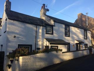 High House Cottage - A traditional home from home - 8
