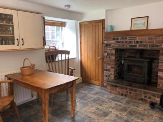 High House Cottage - A traditional home from home - 3