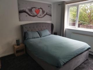 Brendon Rooms Luton Airport - - 6