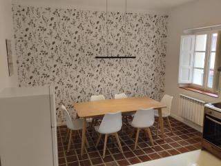 Amplio piso en casa histórica en primera planta - Sabiñánigo - 4