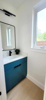 Beautiful and Modern - Austin - 1