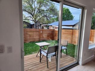 Beautiful and Modern - Austin - 2