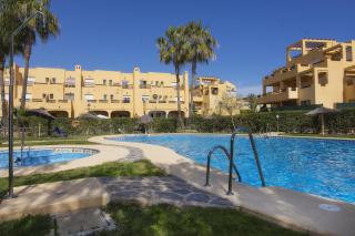 Casa Amarilla Bajo con Jardín Piscina Parking - Los Amarguillos - 8