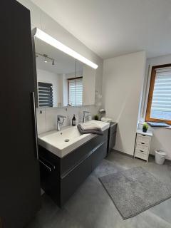 Großzügige Ferienwohnung im Remstal - Korb - 2