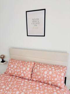 La Vie Est Belle - 2
