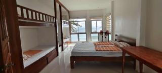 Chariss Vacation House - - 0