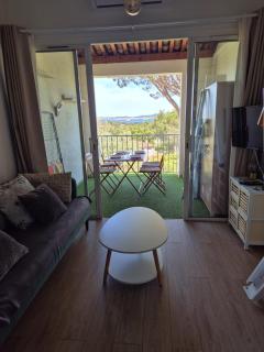 Superbe vue mer 2pièces, mezzanine, clim 5 personnes - Grimaud - 8