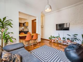 Quarto em apartamento compartilhado na Cidade Baixa - Porto Alegre - 0