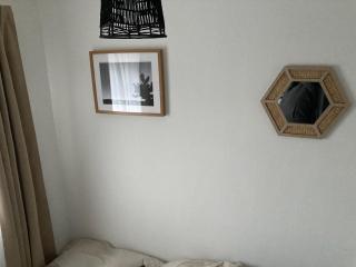 3 Bed Stay in Walsall Wood, Well Situated, 2 Double Beds, 2 Single Beds, Contractor Vans Suited Free Parking with Good Local Amenities - Brownhills - 1