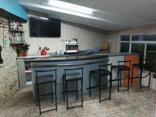 APARTAMENTO RURAL DUPLEX ( 270 metros.) DE 4 HAB. EN TOMIÑO CON JARDIN PRIVADO - 2