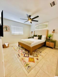 Game Room with Poolside Bar and a Heated Pool with Ping Pong and Putting Green - Cape Coral - 8