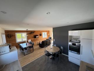 Logement 6 couchages, 3 chambres , jardin , parking , fibre , proche port et commerces - 0
